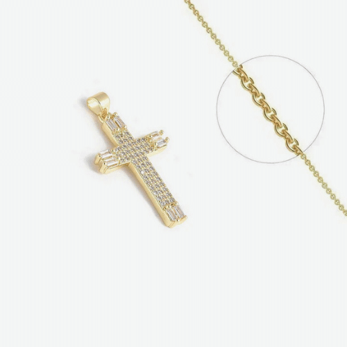 Collier Style Croix Catholique Plaqué Or Remplie de Zirconiums Transparents Collier Style Croix Catholique Plaqué Or Remplie de Zirconiums Transparents